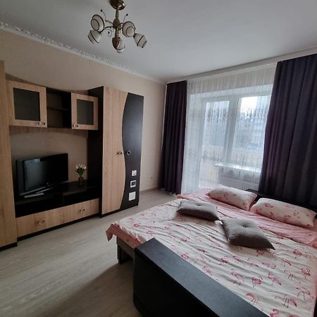 Port City Apartment Lutsʼk Eksteriør billede