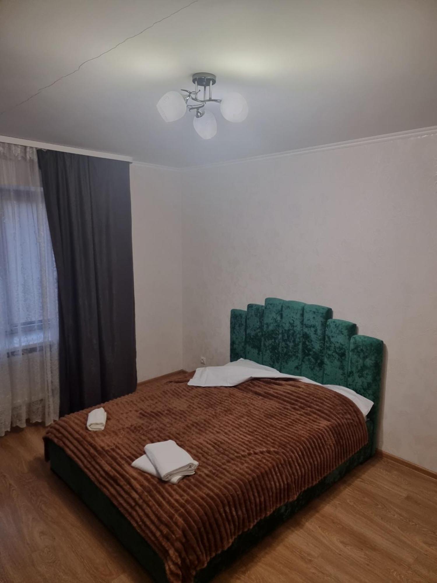 Port City Apartment Lutsʼk Eksteriør billede