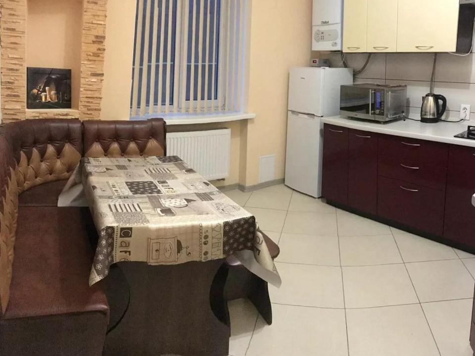 Port City Apartment Lutsʼk Eksteriør billede