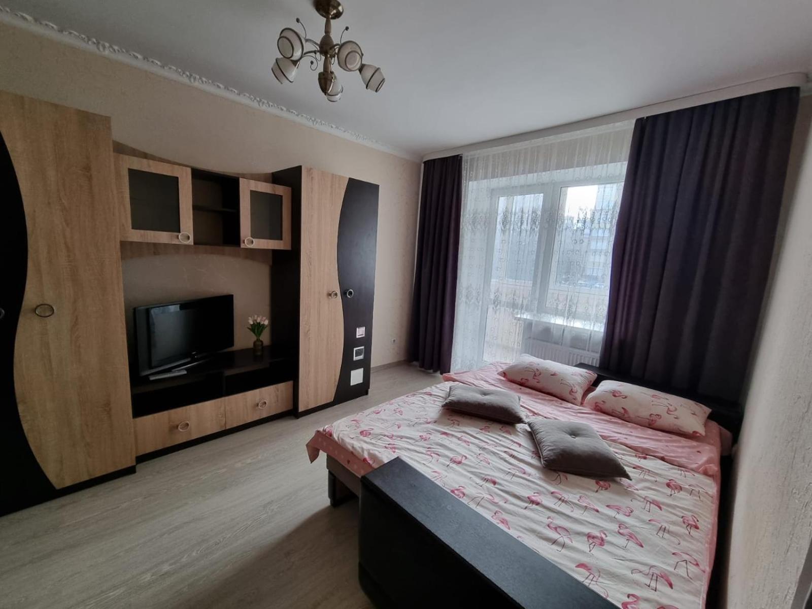 Port City Apartment Lutsʼk Eksteriør billede